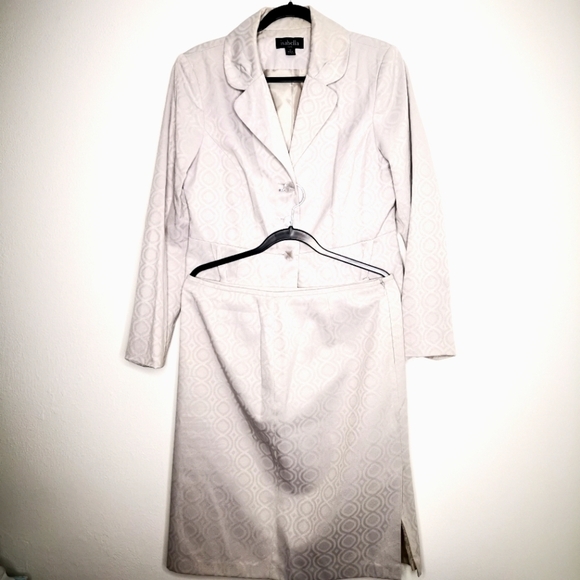 Isabella Women's 12 Suit and Skirt Formal Wear Set Vintage High Quality Circular - Picture 2 of 16